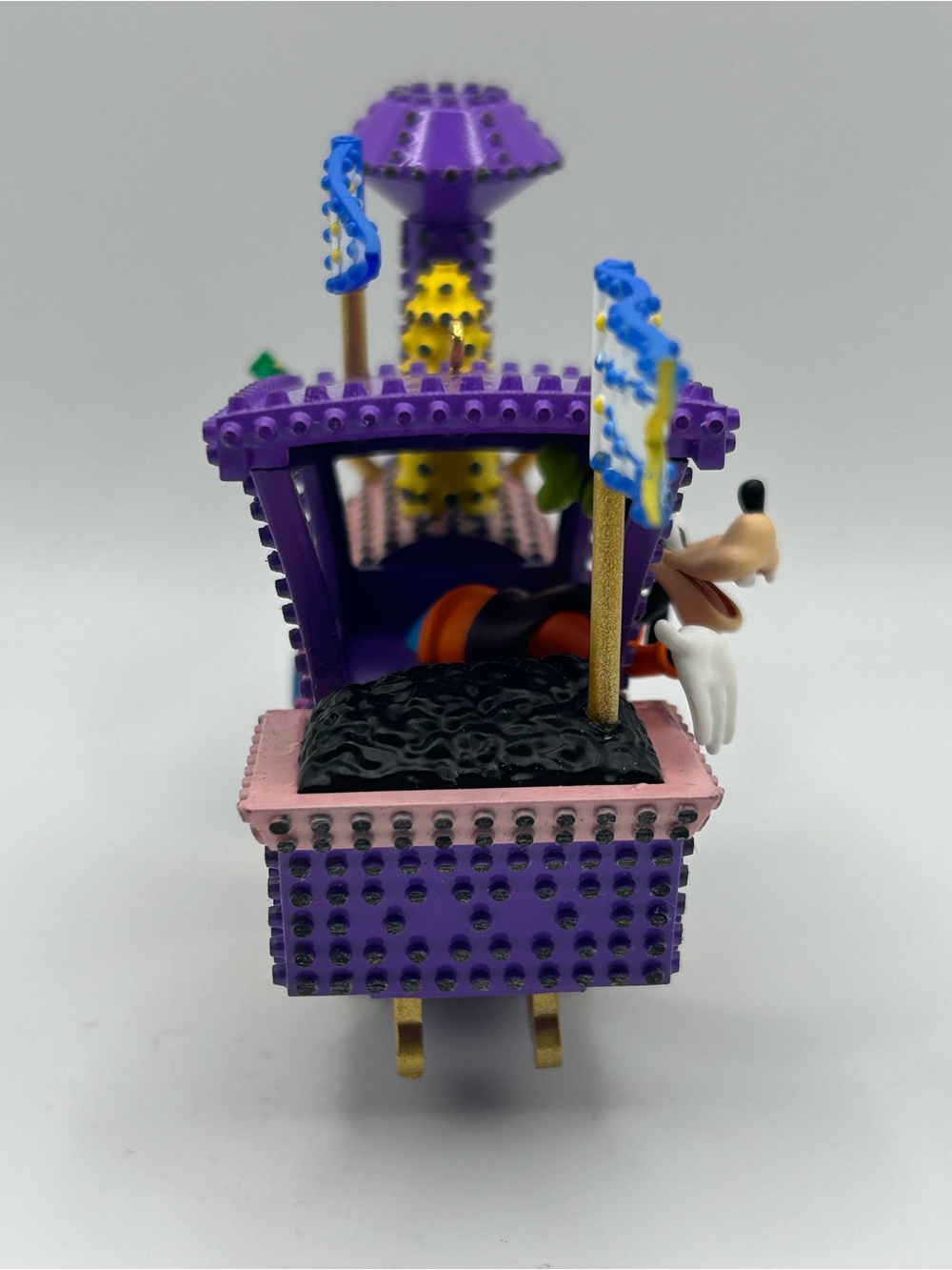 NEW Disney’s Electrical Parade Goofy Train Ornament 2025 - Picture 3 of 9